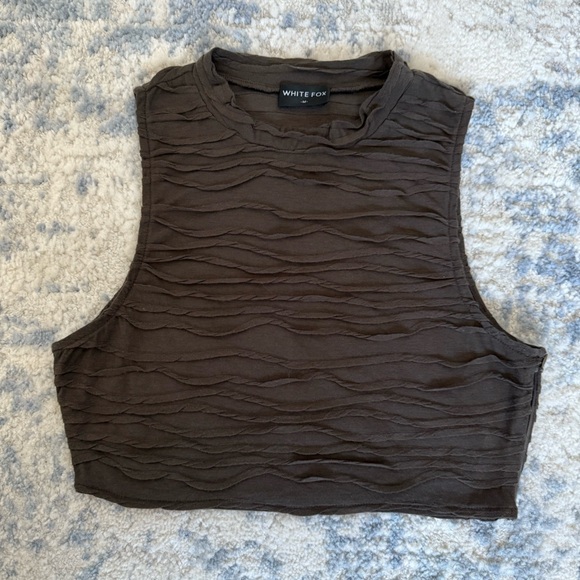 White Fox | Pushing Through Crop - Picture 2 of 8